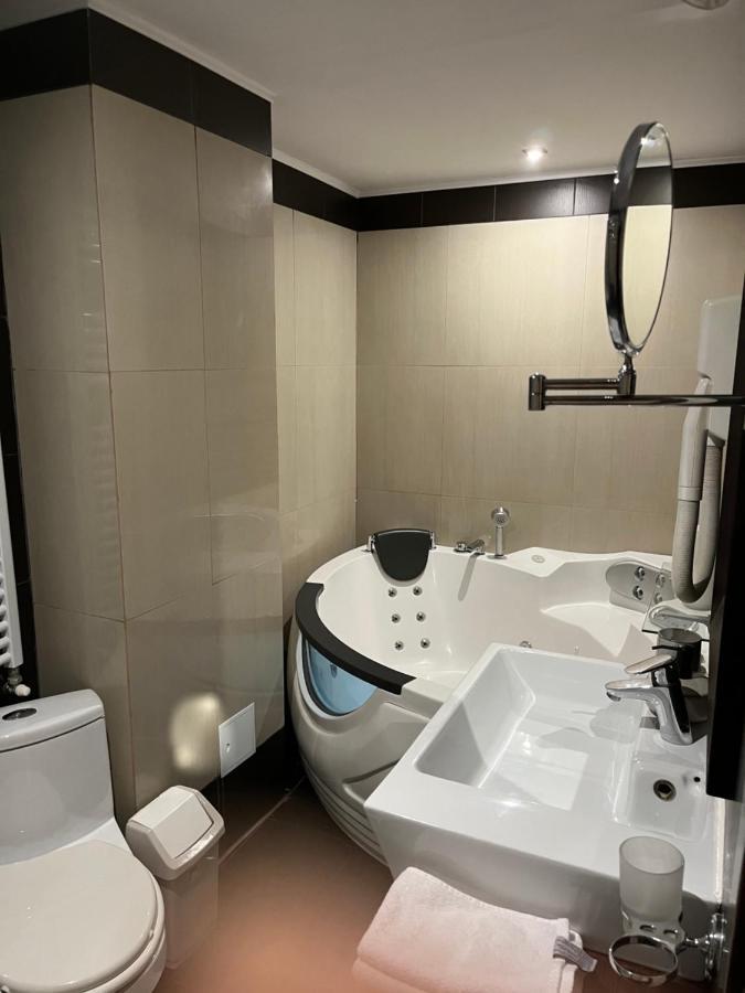 Large 2 Bedroom Apartment Soseaua Nordului Bucareste Exterior foto