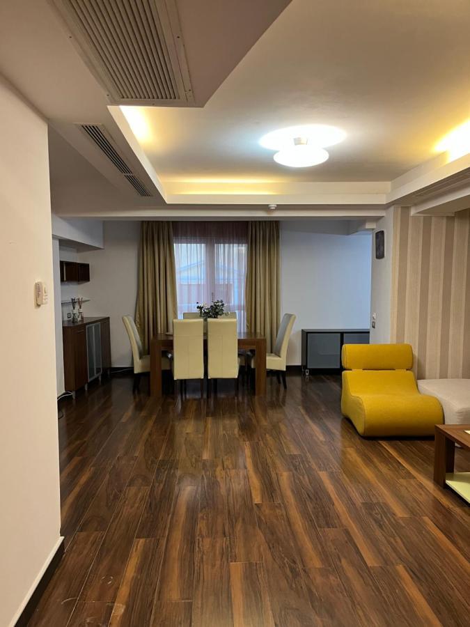 Large 2 Bedroom Apartment Soseaua Nordului Bucareste Exterior foto