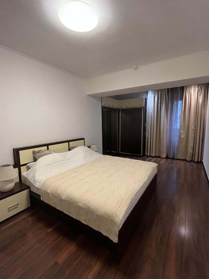 Large 2 Bedroom Apartment Soseaua Nordului Bucareste Exterior foto