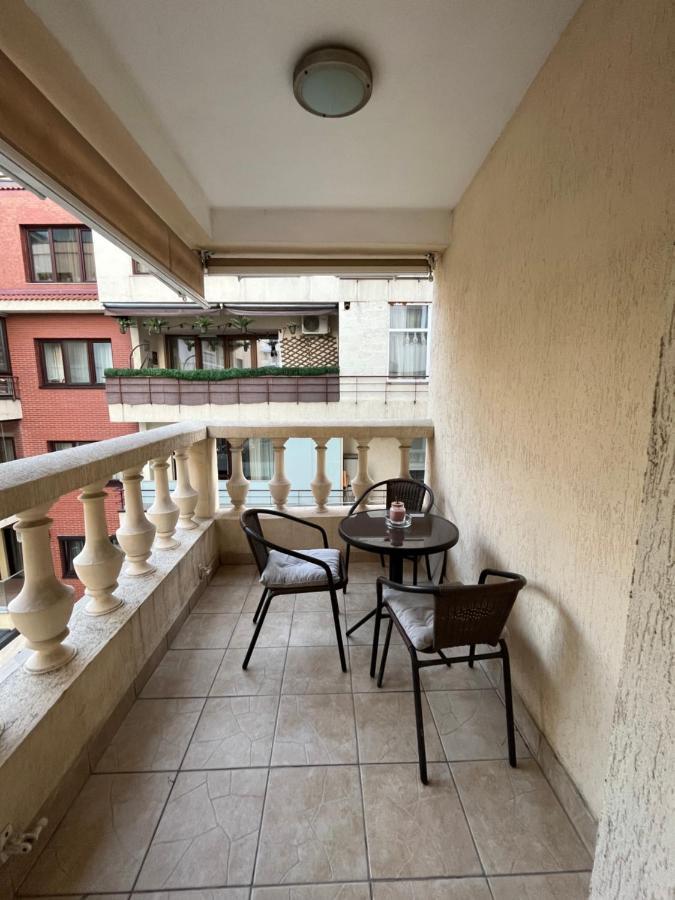 Large 2 Bedroom Apartment Soseaua Nordului Bucareste Exterior foto